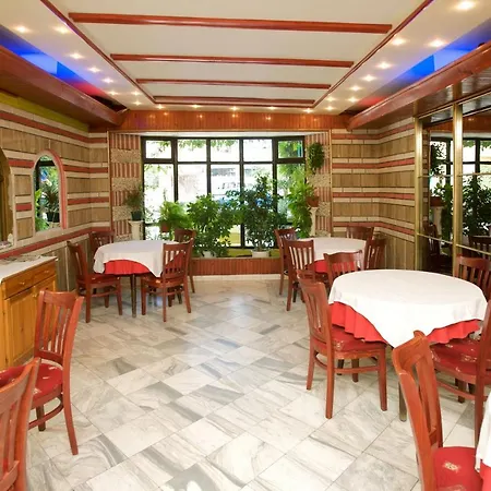 Hotel Family Flora 2*