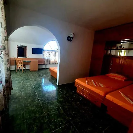 Hotel Family Flora 2*