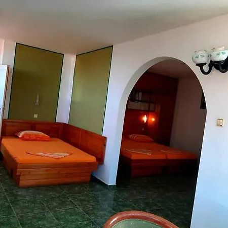 Family Flora Hotel Nesebăr