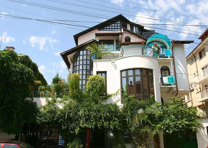 Готель Family Flora