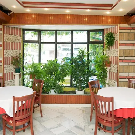 семеен флора 2* Несебър