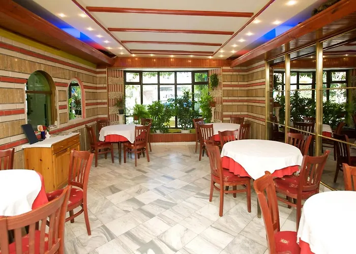 Hotel Family Flora 2*